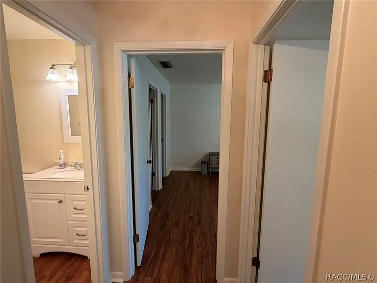 2400 Forest Dr #260 — Photo 11