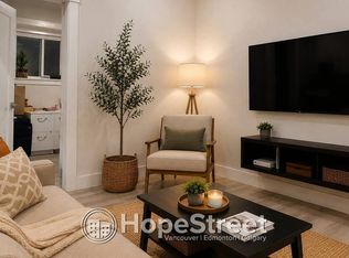 18033 58th Ave #Basement, Surrey, BC V3S 1M2