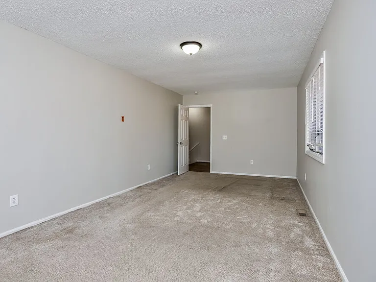 1 Saint Mark Dr — Photo 17