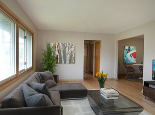 3718 Commodore Dr, Brooklyn Center, MN 55429