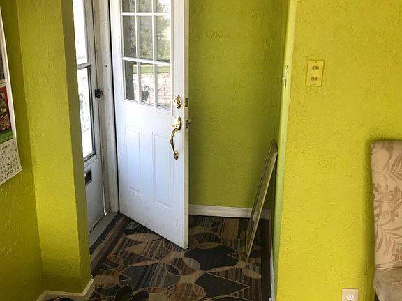 5th image of 1810 Cottage Ave E