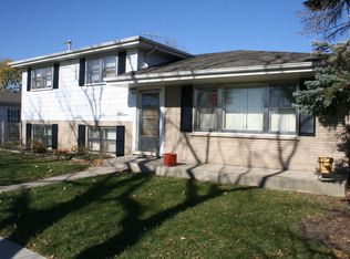8140 S Octavia Ave, Bridgeview, IL 60455