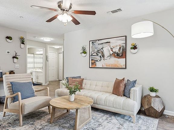 2nd image of 2257 Willow Oak Cir #2261-106