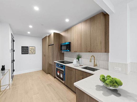2nd image of 156 Tompkins Ave #2B