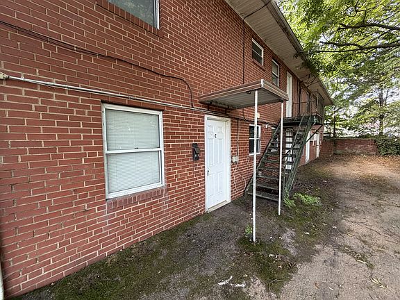 2nd image of 325 Chambers St APT C