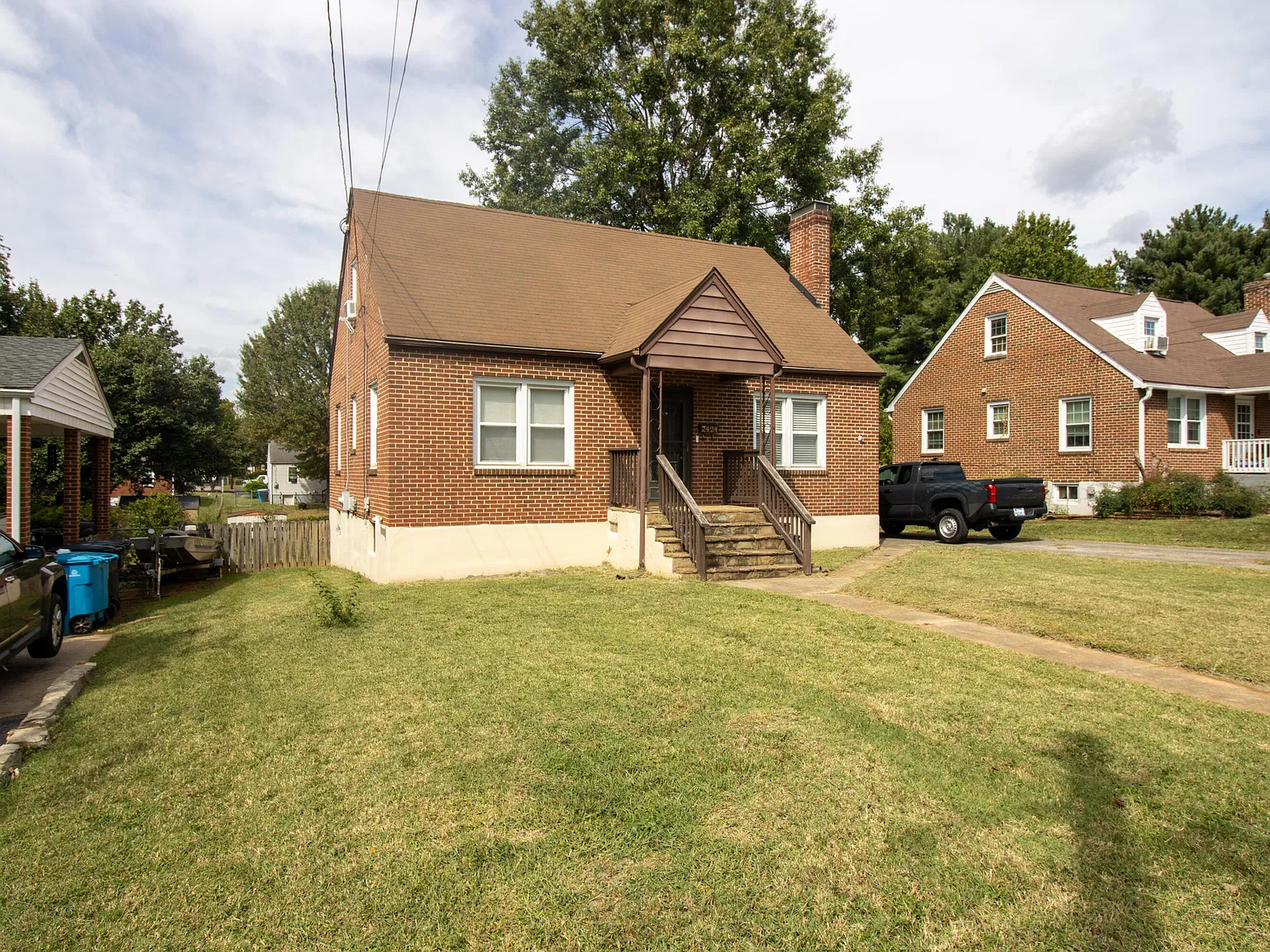 3 bed, 1.0 bath, 2186 sqft, $1,800 — Photo 1