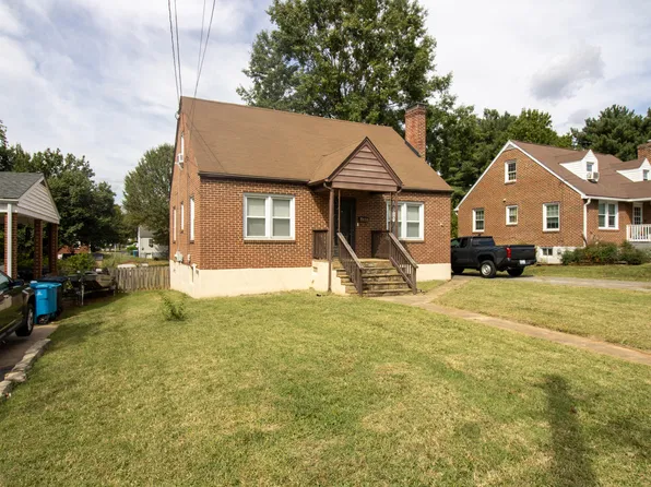 2424 Floraland Dr NW, Roanoke, VA 24012