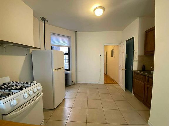 4th image of 346 E 62nd St #5D