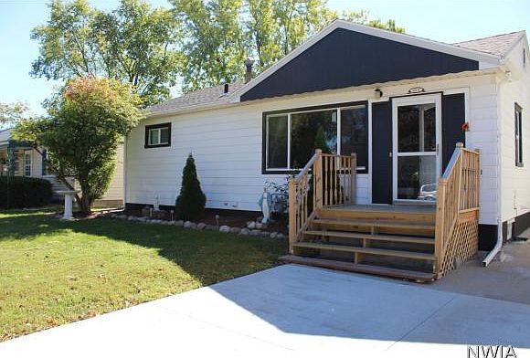1st image of 404 E 28th St
