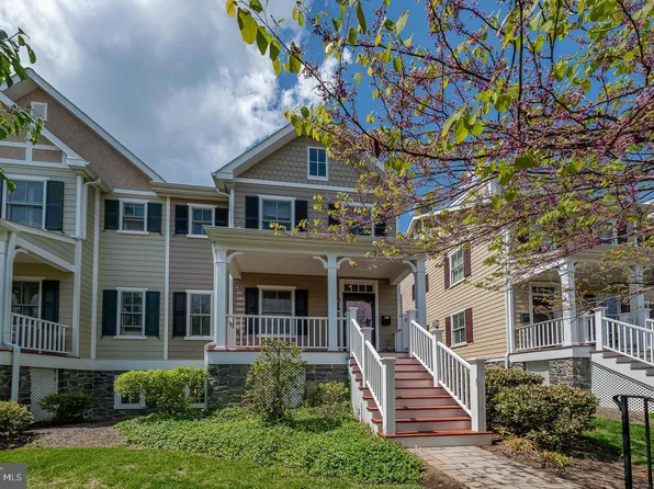 22 Buck Ln, Haverford, PA 19041