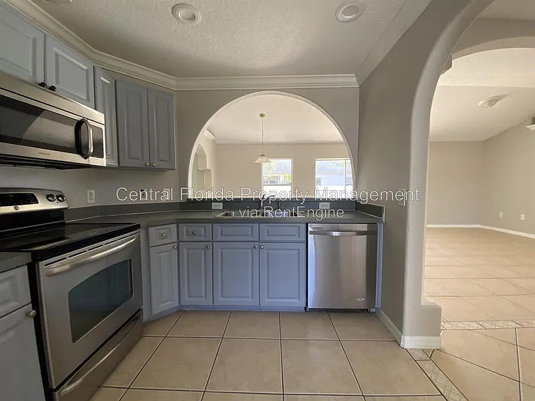 311 Baccarat Ct — Photo 9