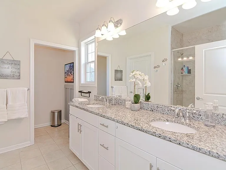 Double Vanity Main Bath