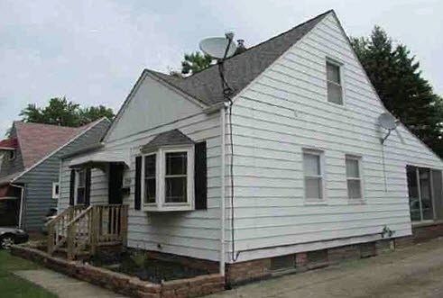 4th image of 1729 E 238th St