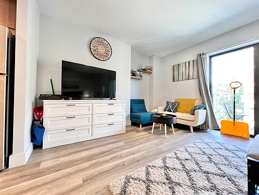 Rented by ERNY LLC | media 22