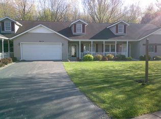 8674 Kelly Dr, Saint John, IN 46373