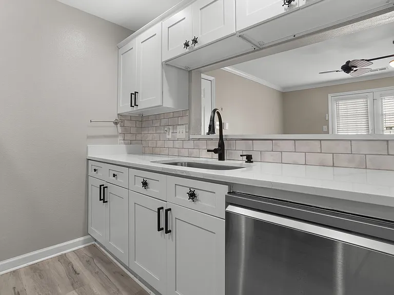 2421 Beachview Dr #H06 — Photo 14
