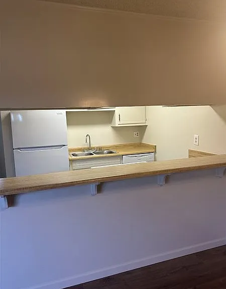 3094 Winton Way — Photo 5