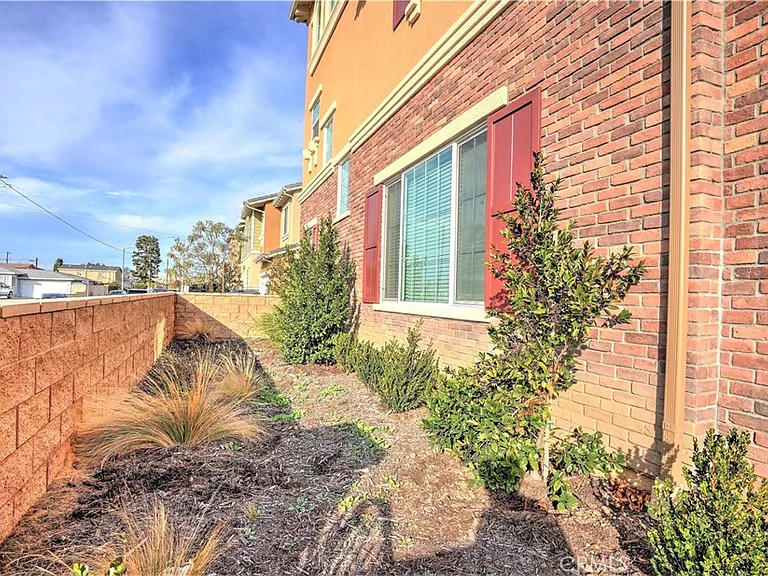 22117 Normandie Ave — Photo 2