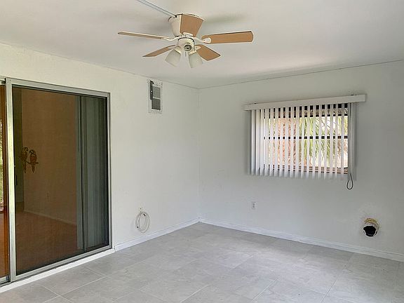 3rd image of 1286 Hillcrest Ave