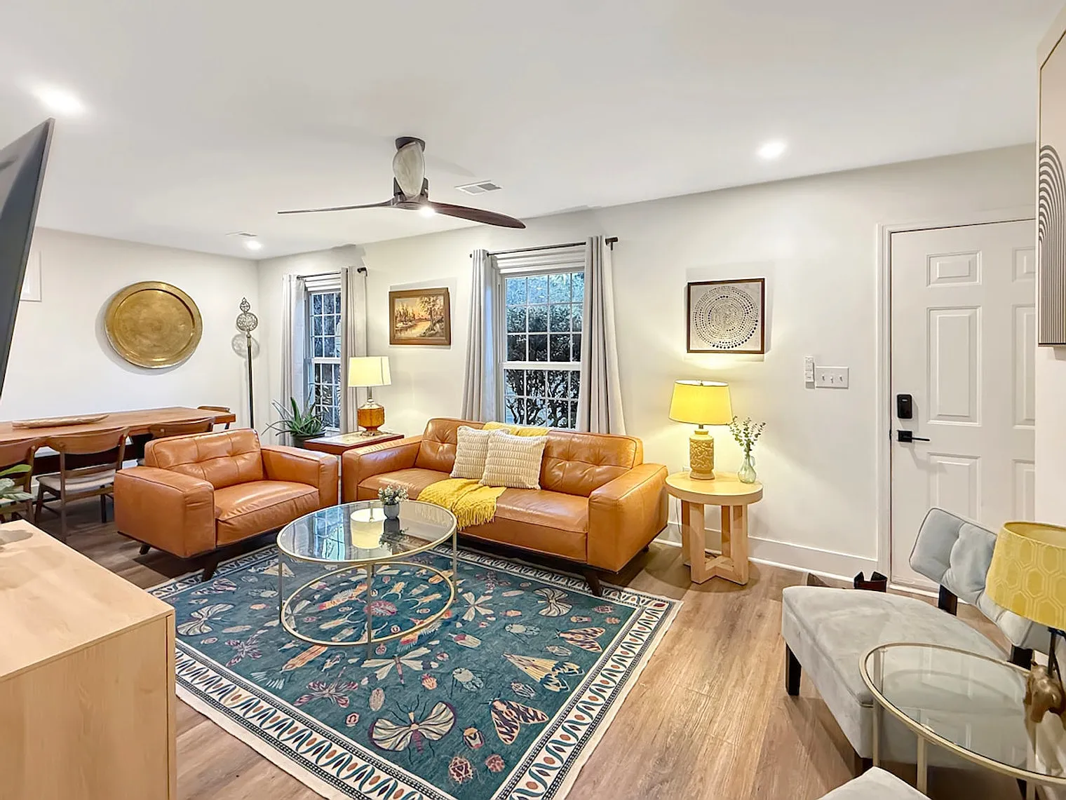 4 bed, 3.0 bath, 1991 sqft, $5,240 — Photo 2