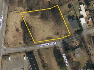 1554 7th Avenue Dr SW, Hickory, NC 28602