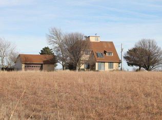 14736 172nd Rd, Winfield, KS 67156