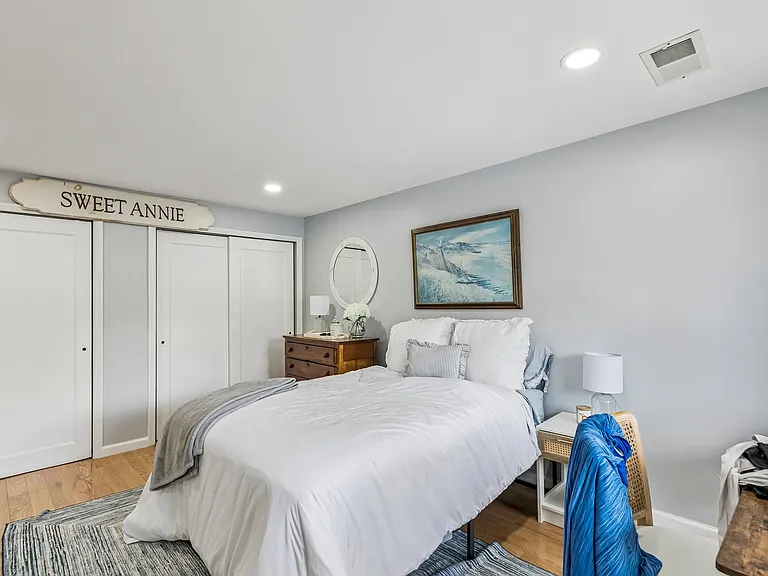 1130 Lombard St — Photo 17