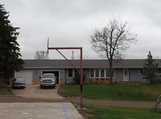 607 5th Ave N, Hettinger, ND 58639