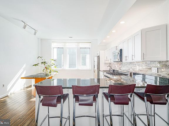 5th image of 1520 Kater St #Penthouse