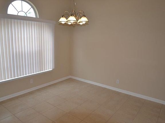 4th image of 2048 Forest Gate Dr W