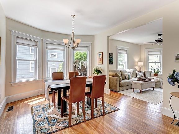 4th image of 22 Harrington St #1