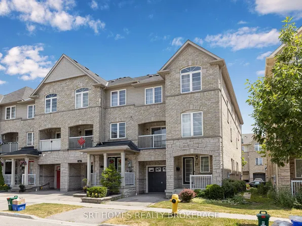 21 Webbford St, Ajax, ON L1S 0A8