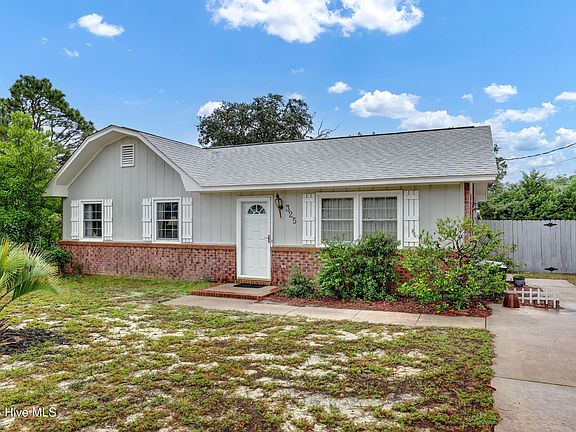 3rd image of 325 Burbank Road