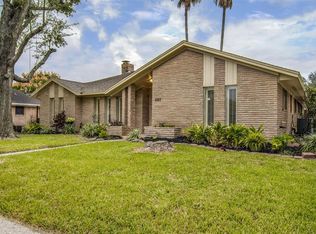1027 Baymeadow Dr, Houston, TX 77062