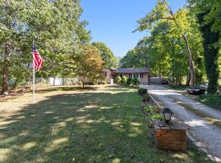 189 Oak St, Medford, NY 11763