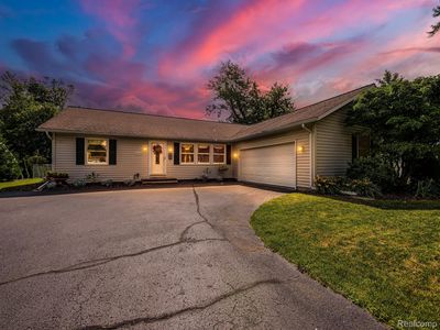 22490 Hawthorne St, Farmington, MI, 48336