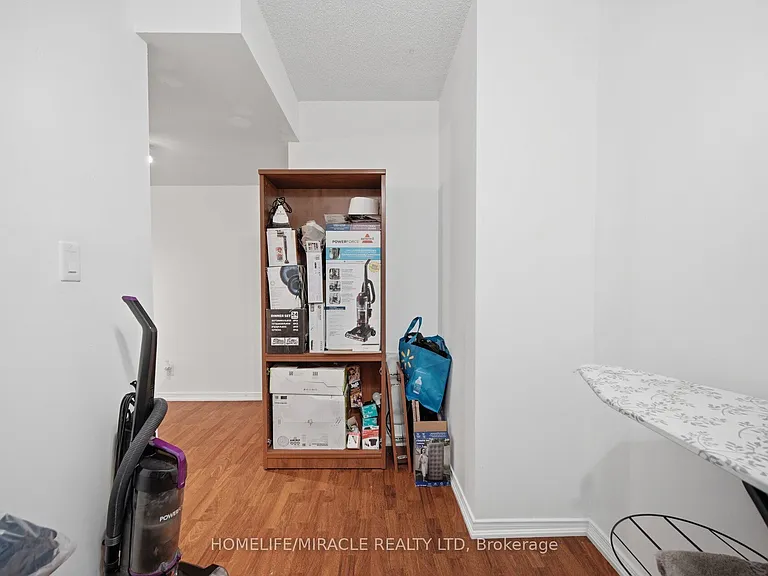 8 Rosebank Dr #8 — Photo 27