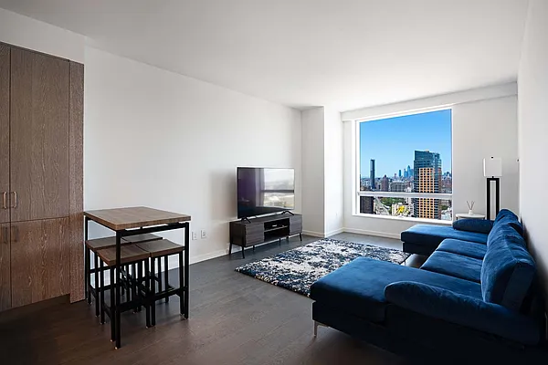 Rented by William Raveis Real Estate | media 8