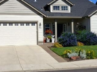 272 Yellowwood St, Junction City, OR 97448