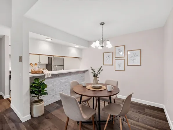 1034 S Sunnyvale Ln Unit G, Madison, WI 53713