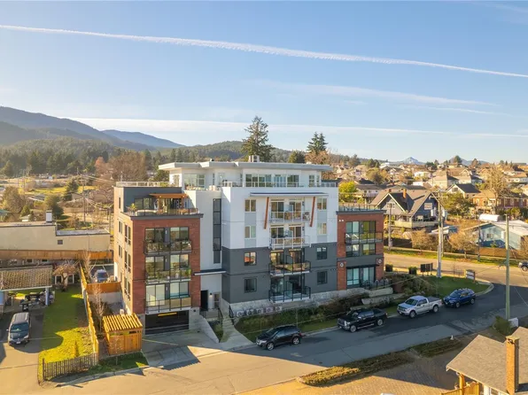 201 Dogwood Dr #301, Ladysmith, BC V9G 1S8