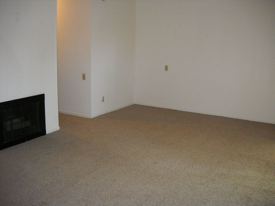 2nd image of 925 Fulton Ave APT 429