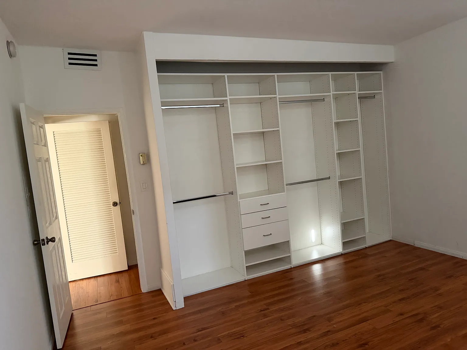1 bed, 689 sqft, $2,100 — Photo 4