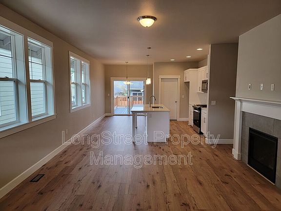 2nd image of 5221 SW Hudson Av