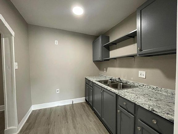 4th image of 1413 Spruce St APT 3