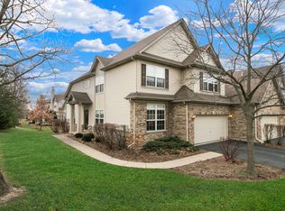55 Oak Creek Ct, North Aurora, IL 60542