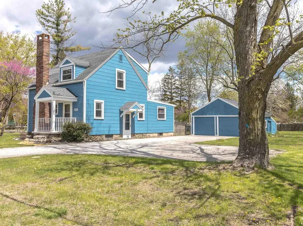 6656 Secor Rd, Lambertville, MI 48144