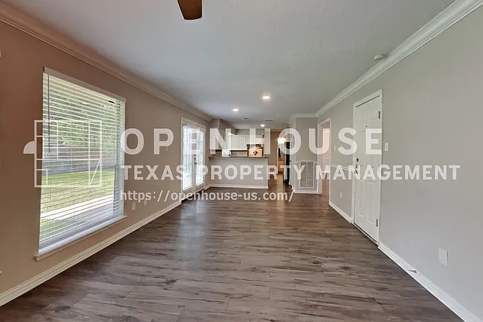 4 bed, 2.5 bath, 1968 sqft, $2,000 — Photo 4