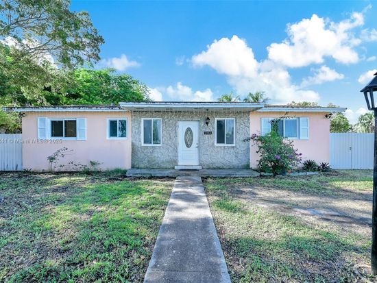 11850 SW 199th St, Miami, FL 33177