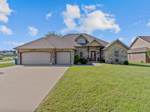 205 Sparrow Lane, Willard, MO 65781